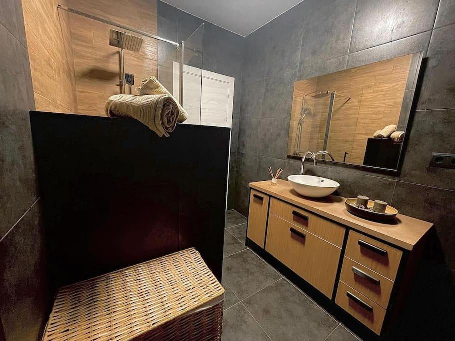 Acogedor Retiro Junto Al Mar Apartment Седейра Екстериор снимка